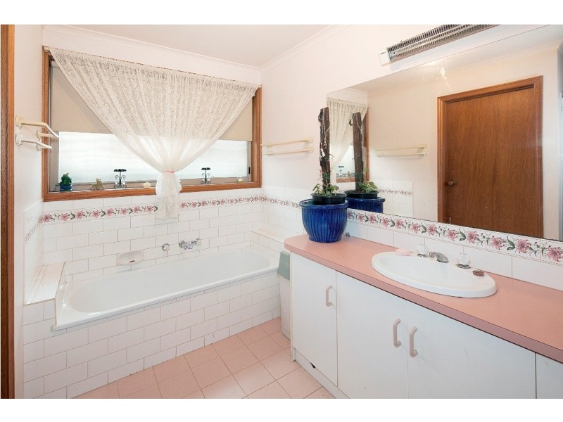 20 Panorama Drive, Delacombe VIC 3356