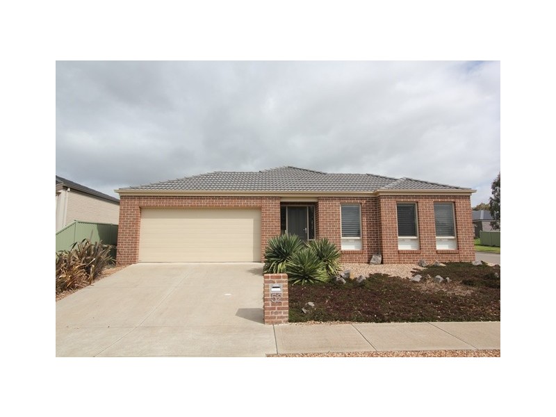 52 Waterford Drive, Miners Rest VIC 3352