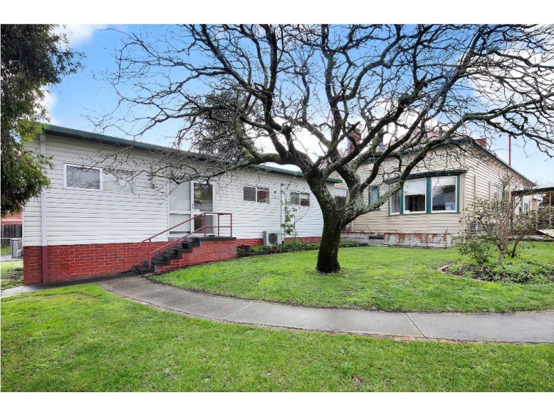 2 East Street South, Bakery Hill VIC 3350