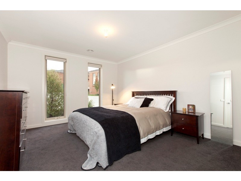 10 Newhaven Close (917 Tress Street), Mount Pleasant VIC 3350