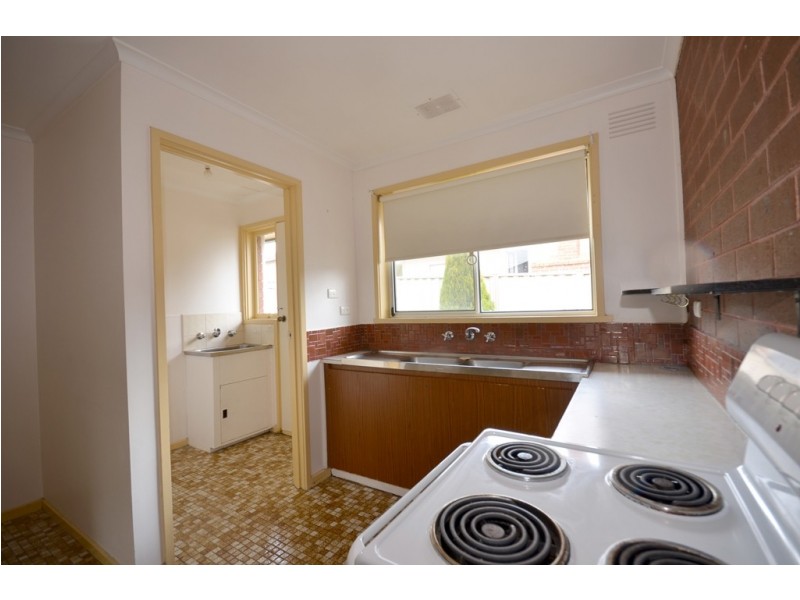 1/810 Humffray Street South, Mount Pleasant VIC 3350