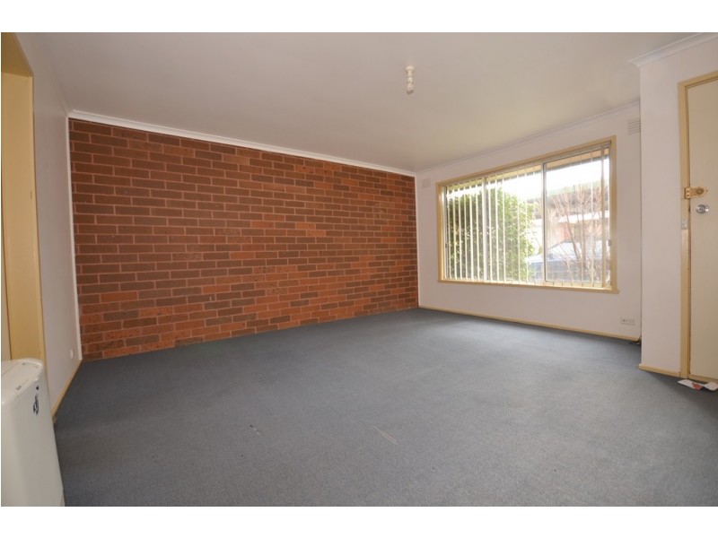 1/810 Humffray Street South, Mount Pleasant VIC 3350