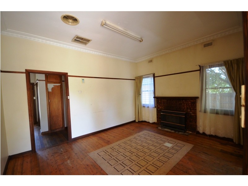 198 High Street, Avoca VIC 3467