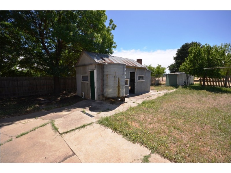 198 High Street, Avoca VIC 3467