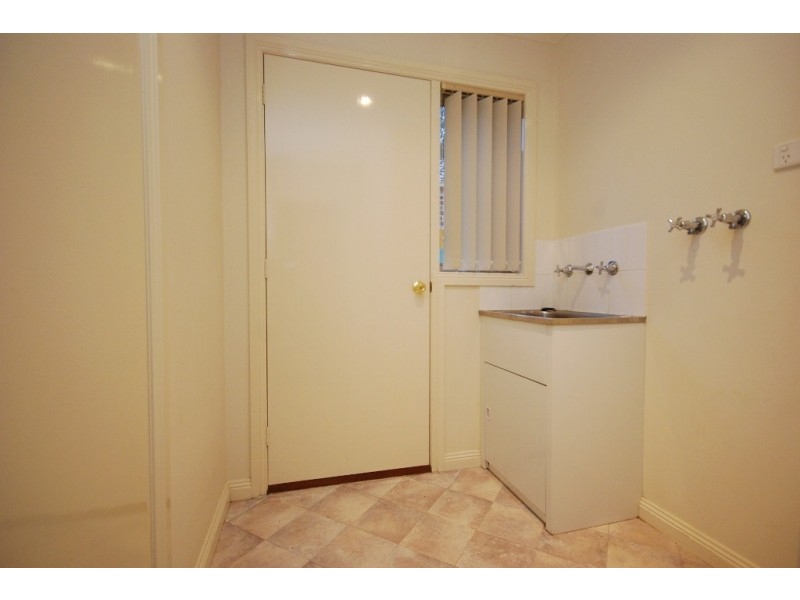 44 Norfolk Avenue, Lake Gardens VIC 3355