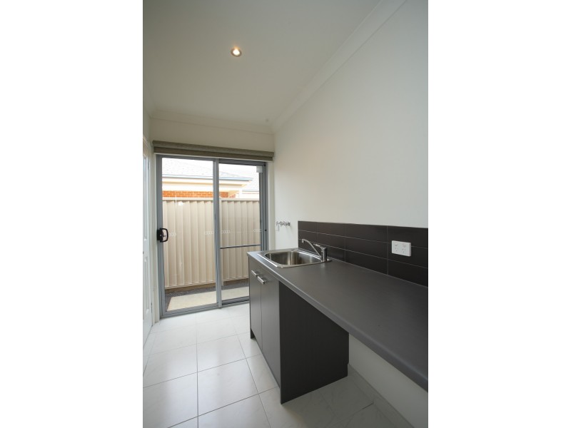 15 Robilliard Way, Sebastopol VIC 3356
