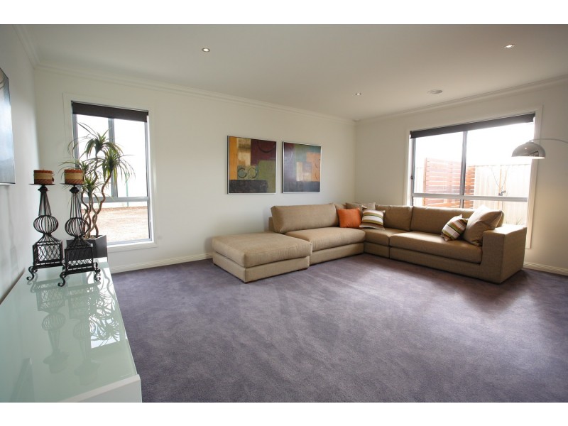 15 Robilliard Way, Sebastopol VIC 3356