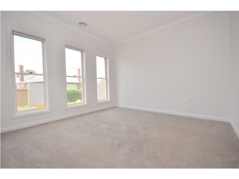 24 Ford Street, Ballarat East VIC 3350