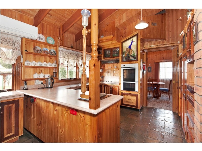 15 Blackberry Lane, Haddon VIC 3351