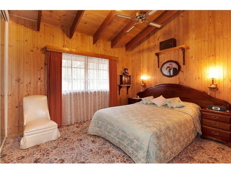 15 Blackberry Lane, Haddon VIC 3351