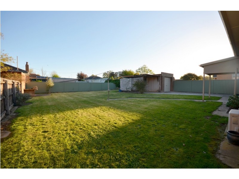 1107 Grevillea Road, Wendouree VIC 3355