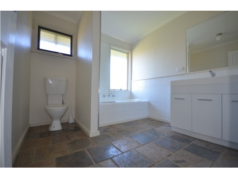 250 Camerons Lane, Beremboke VIC 3342