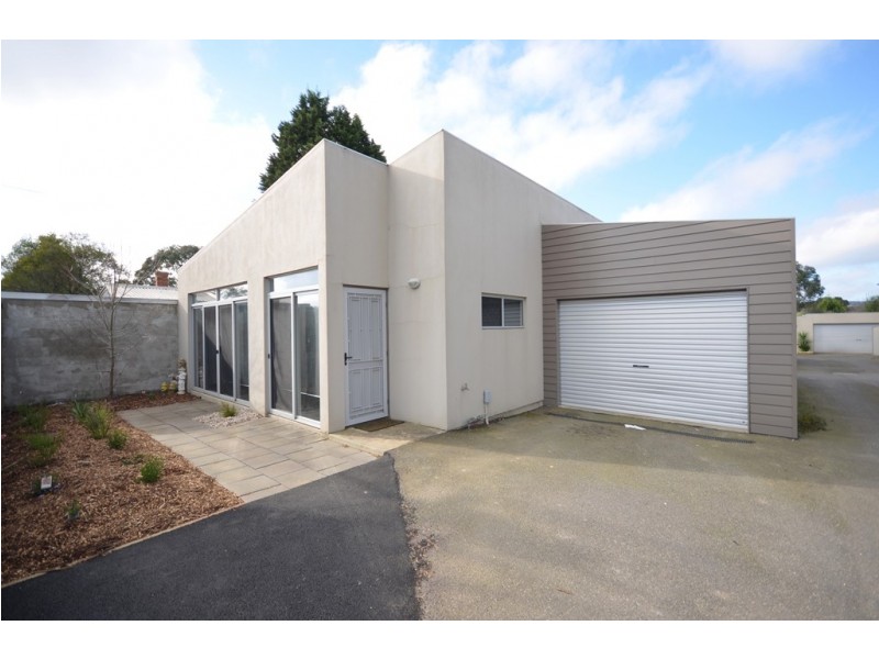 1/903 Geelong Road, Canadian VIC 3350