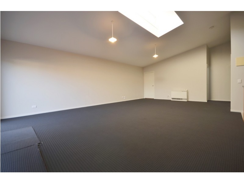 1/903 Geelong Road, Canadian VIC 3350