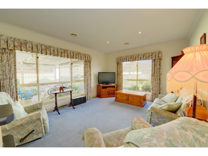 1865 Sturt Street, Alfredton VIC 3350