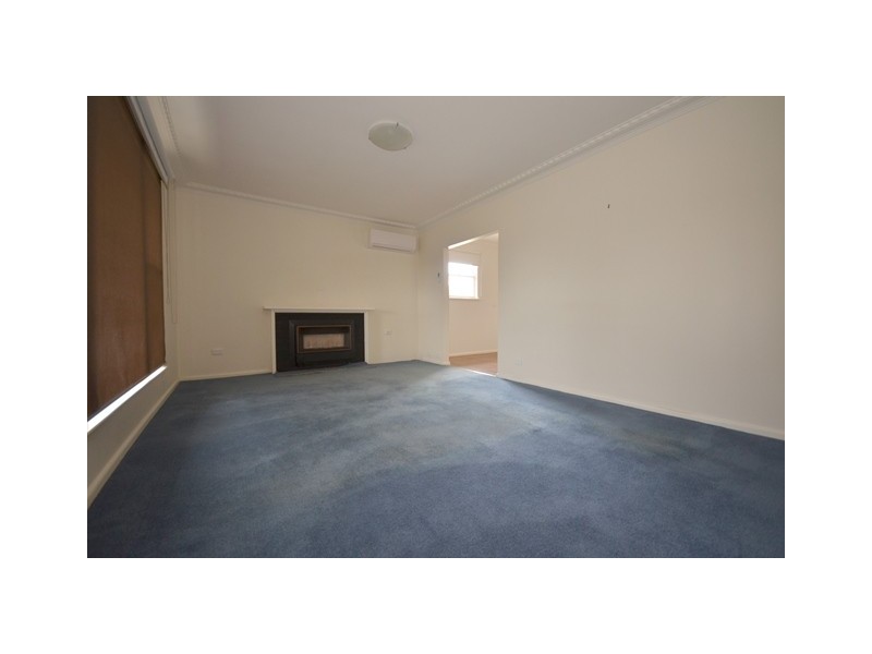 13 Pevensey Street, Wendouree VIC 3355