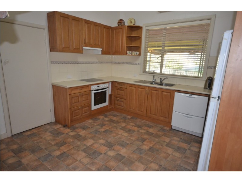 169 High Street, Avoca VIC 3467