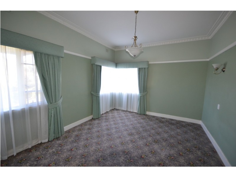 169 High Street, Avoca VIC 3467