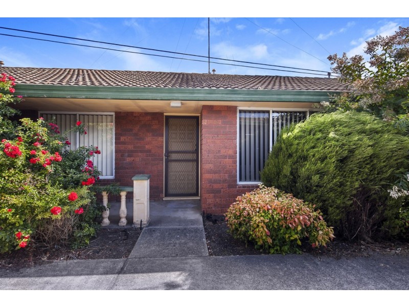 1-4/810 Humffray Street South, Mount Pleasant VIC 3350