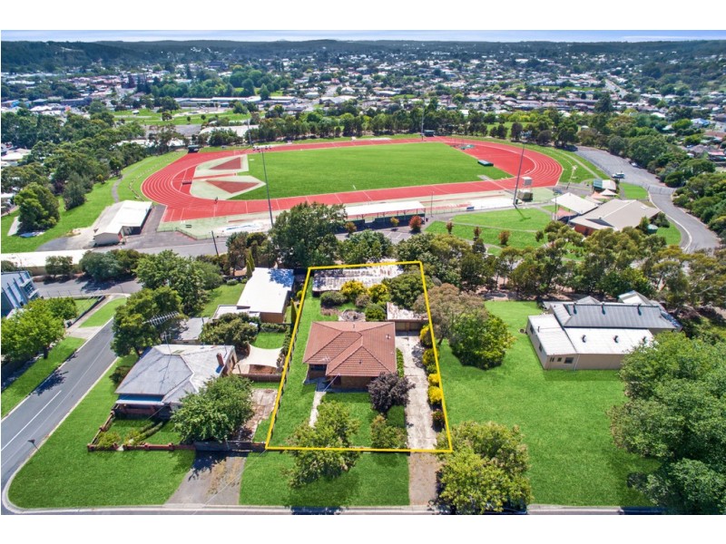 29 Young Street, Golden Point VIC 3350