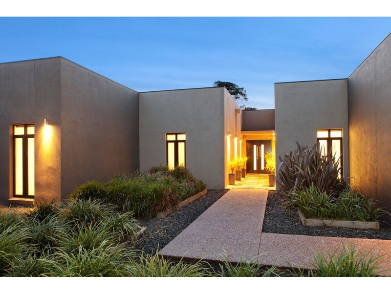 46 Faversham Avenue, Lake Gardens VIC 3355