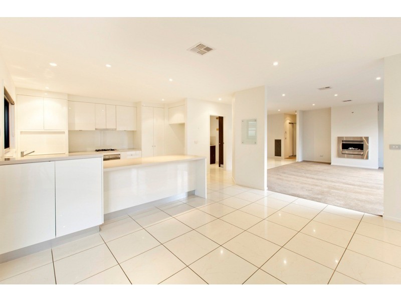 46 Faversham Avenue, Lake Gardens VIC 3355