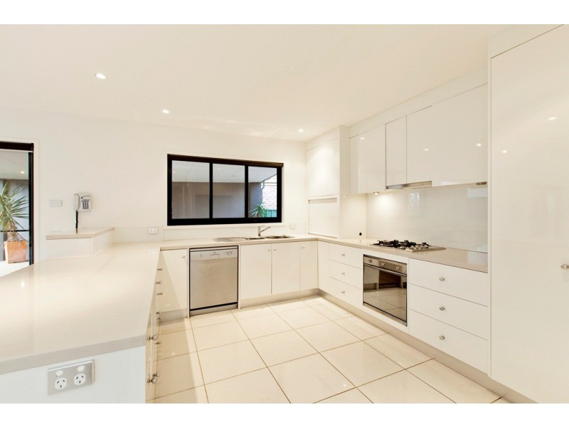 46 Faversham Avenue, Lake Gardens VIC 3355