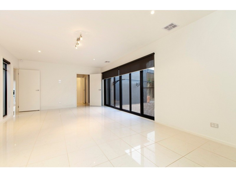 46 Faversham Avenue, Lake Gardens VIC 3355