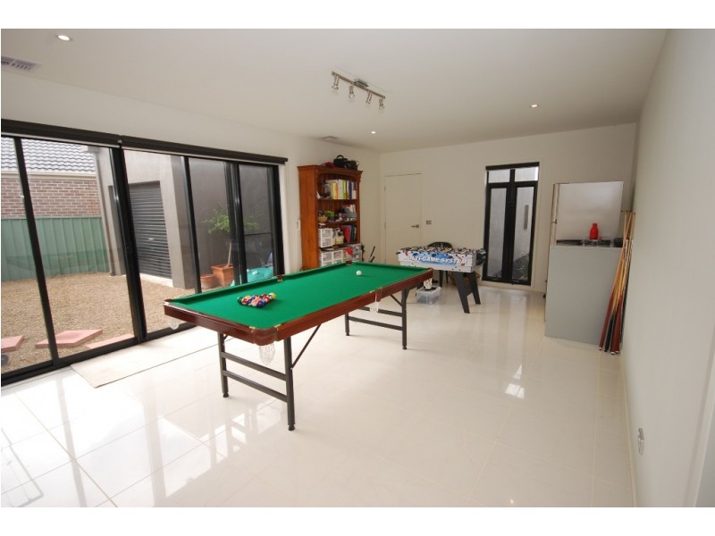 46 Faversham Avenue, Lake Gardens VIC 3355