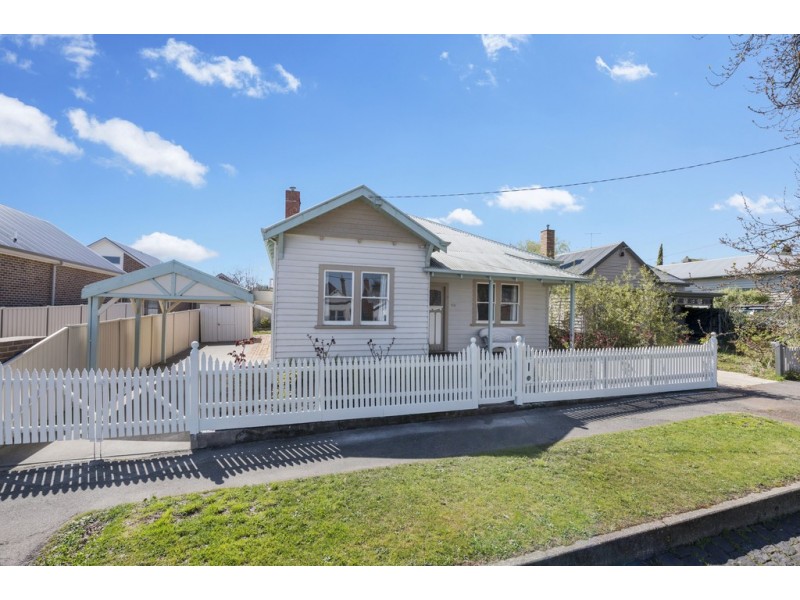 108 Brougham Street, Soldiers Hill VIC 3350