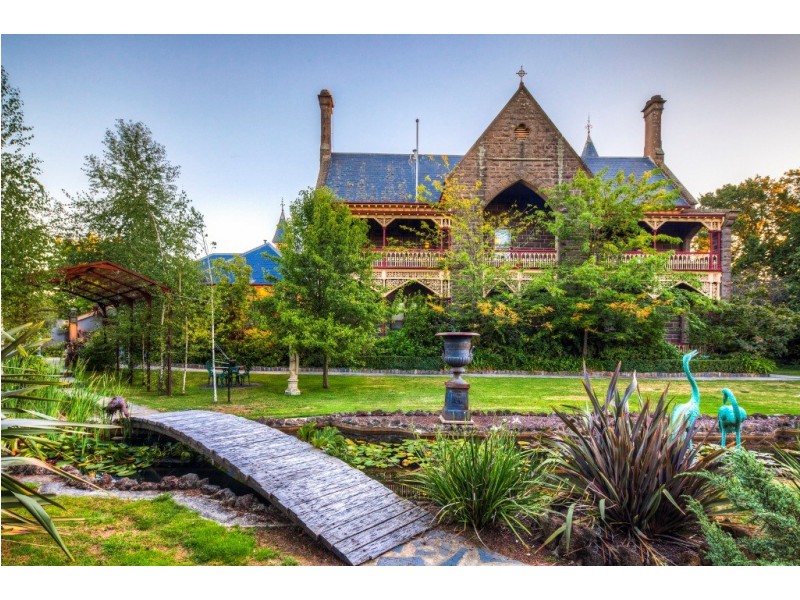 1444 Sturt Street, Lake Wendouree VIC 3350