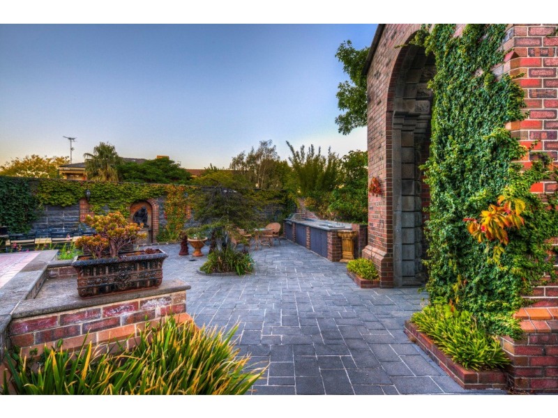 1444 Sturt Street, Lake Wendouree VIC 3350