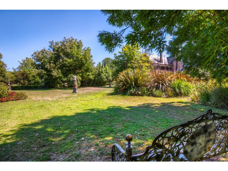 1444 Sturt Street, Lake Wendouree VIC 3350