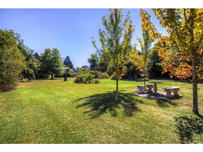 1444 Sturt Street, Lake Wendouree VIC 3350