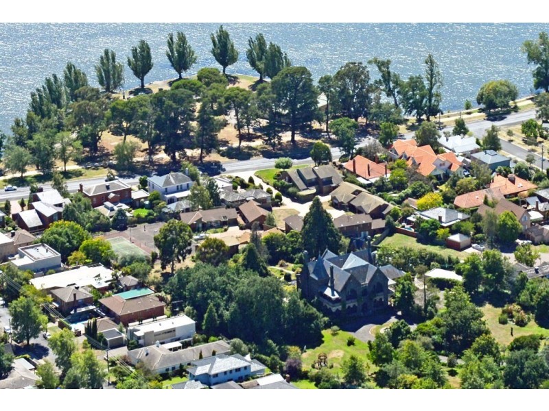 1444 Sturt Street, Lake Wendouree VIC 3350