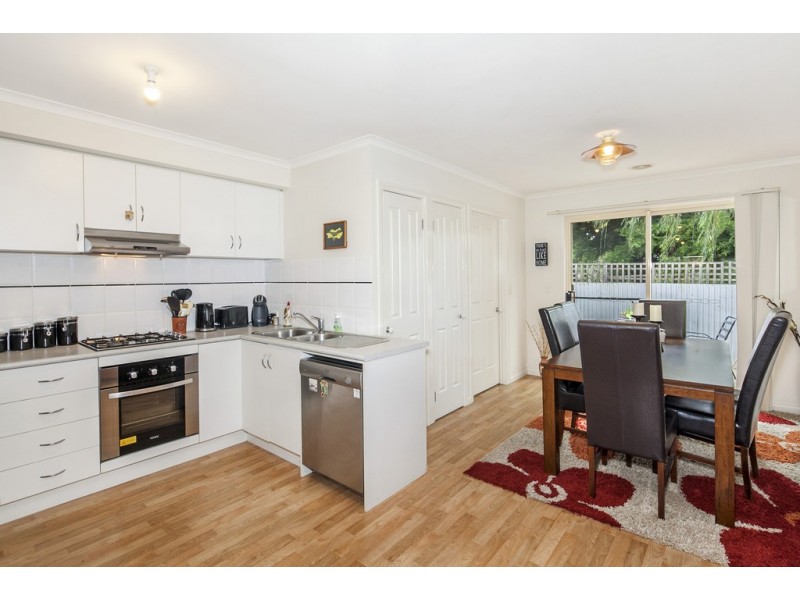 9 Domain Gardens, Sebastopol VIC 3356