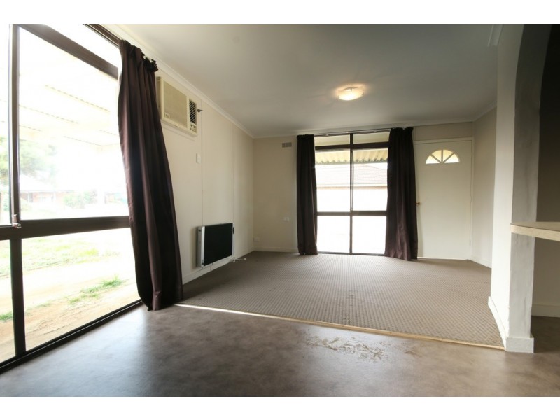 7 Hinkler Avenue, Sebastopol VIC 3356