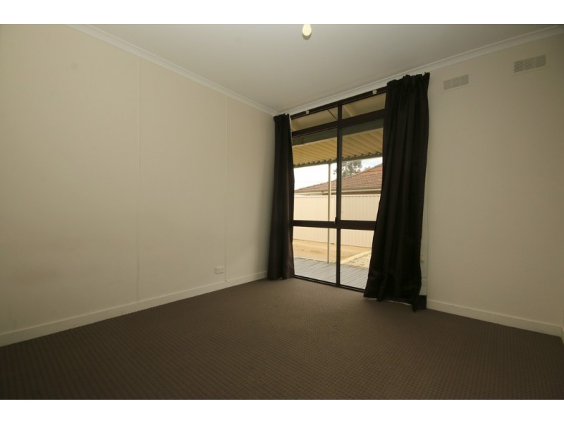 7 Hinkler Avenue, Sebastopol VIC 3356