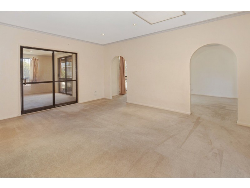 60 Browns Parade, Wendouree VIC 3355