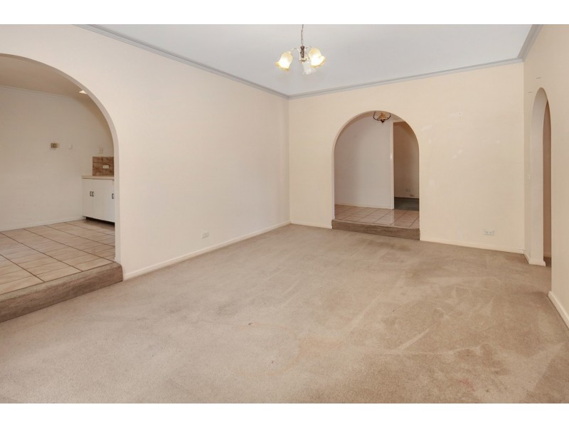 60 Browns Parade, Wendouree VIC 3355