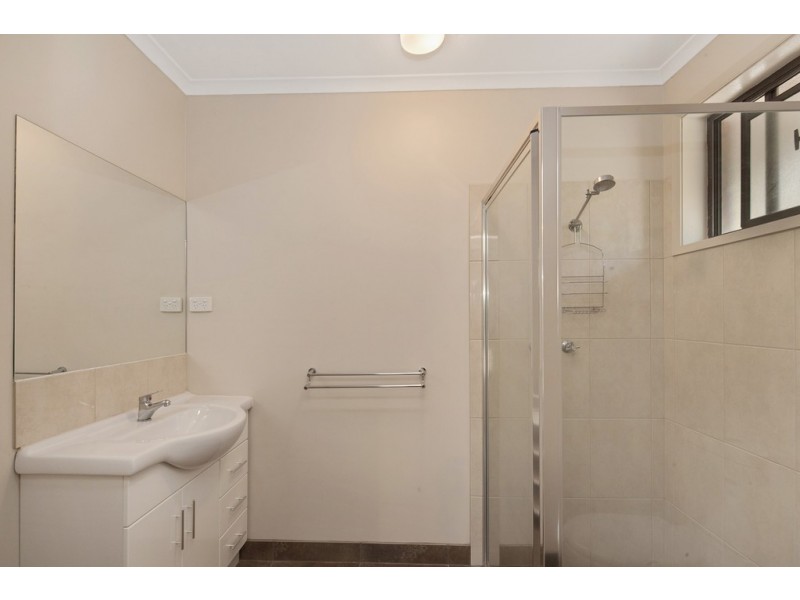 60 Browns Parade, Wendouree VIC 3355