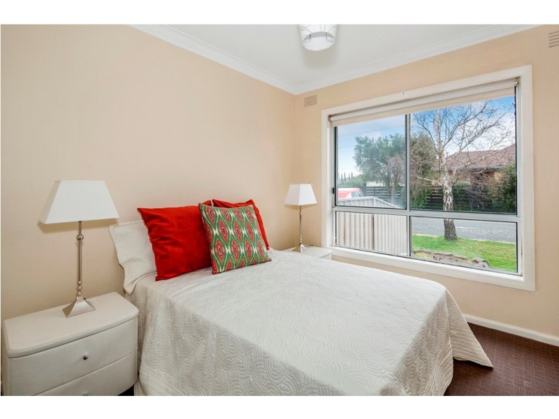 6 Towong Street, Alfredton VIC 3350