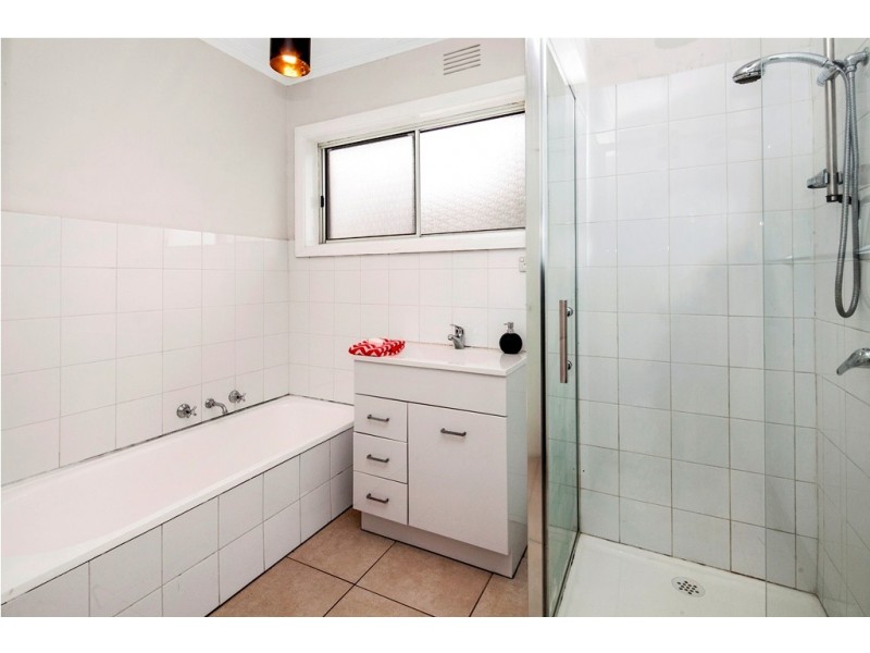 6 Towong Street, Alfredton VIC 3350