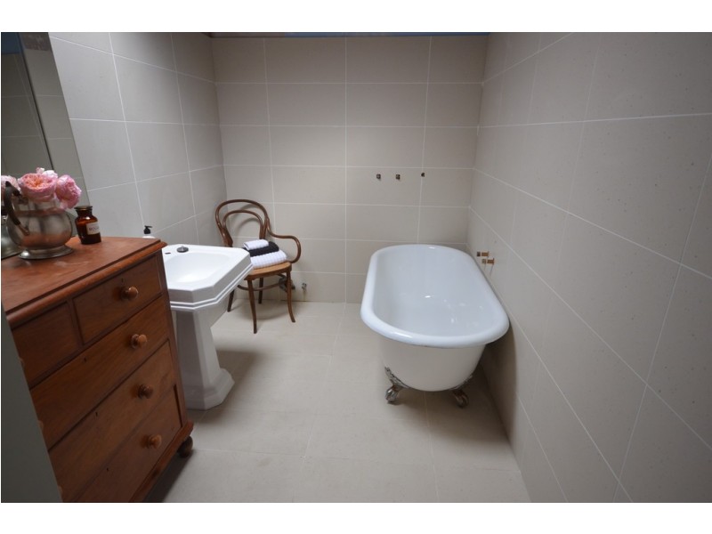 38 High Street, Elmhurst VIC 3469