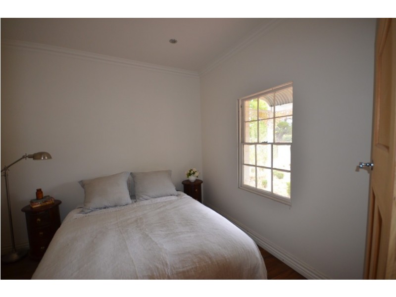 38 High Street, Elmhurst VIC 3469