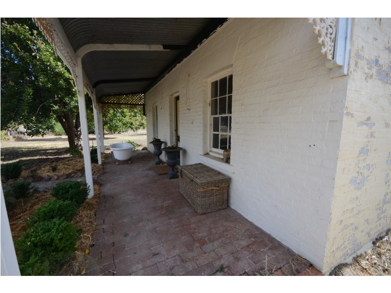 38 High Street, Elmhurst VIC 3469