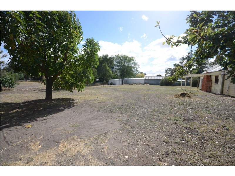 38 High Street, Elmhurst VIC 3469