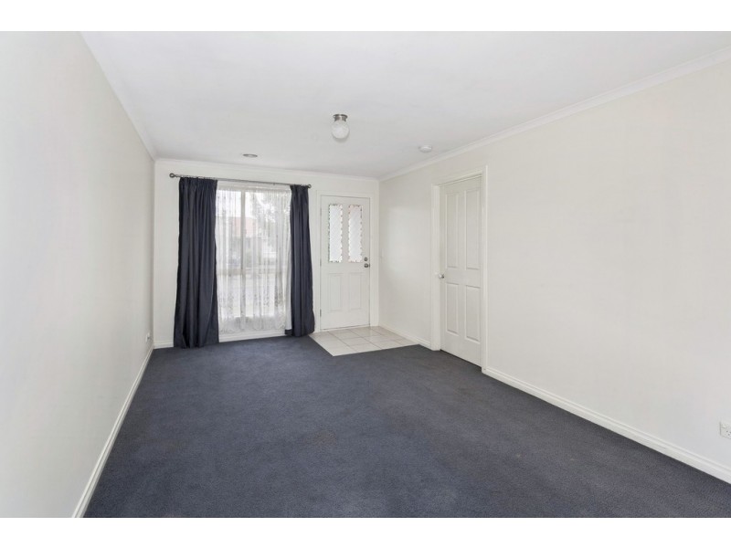 5 Domain Gardens, Sebastopol VIC 3356