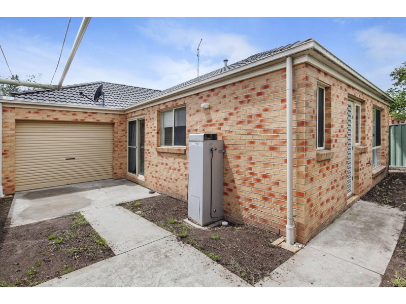 5 Domain Gardens, Sebastopol VIC 3356