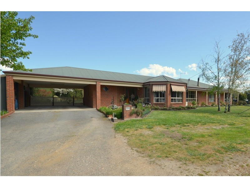 21 Stuart Street, Beaufort VIC 3373